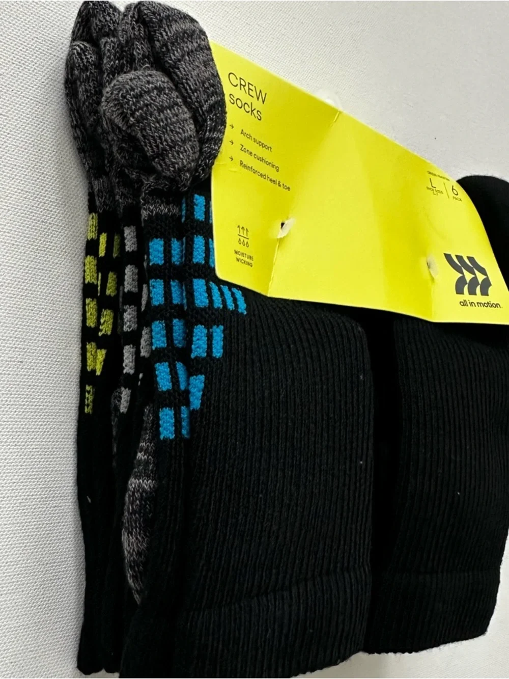All In Motion Boys 6 pack Crew Socks Size L